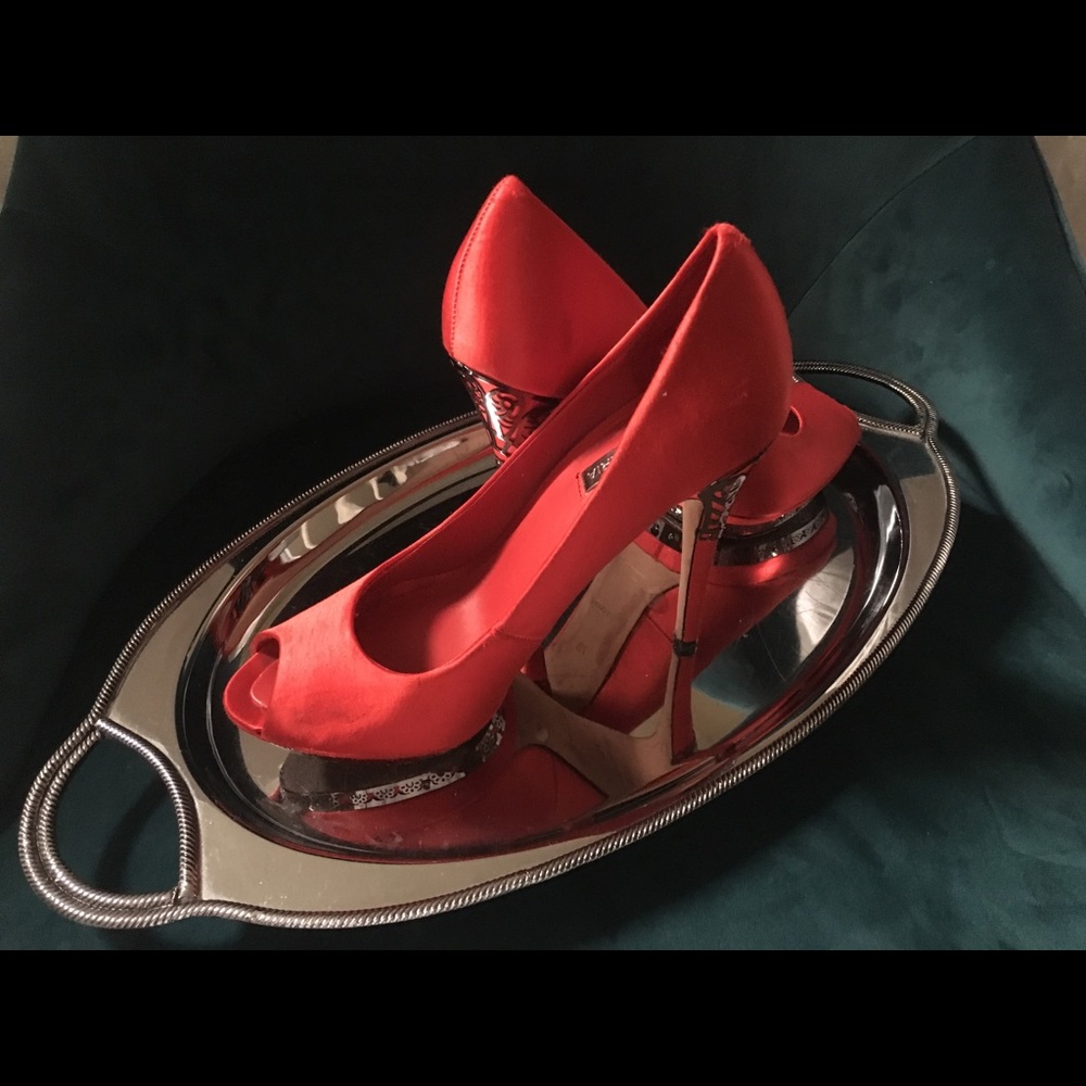 BCBG MAXAZRIA Red Ma-dalton Heel